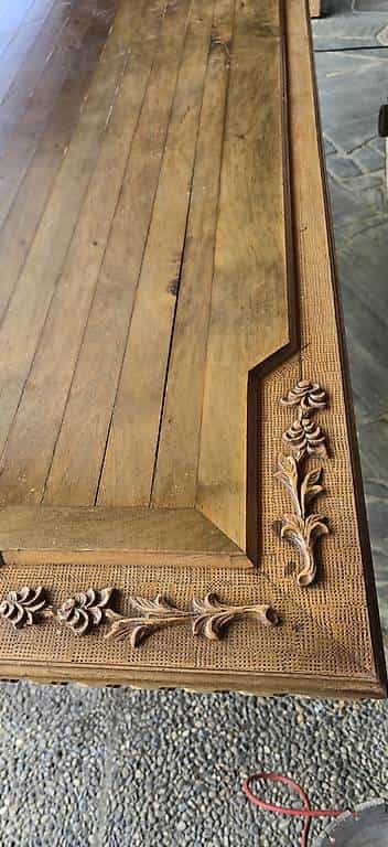 Magnifique table en bois massif