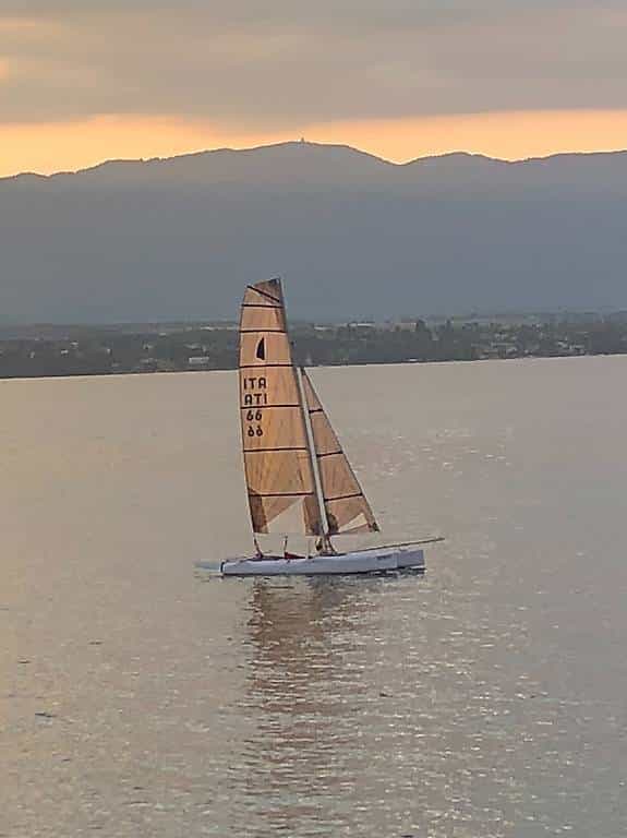 A donner catamaran Mattia Esse (ressemble au hobbycat 18)