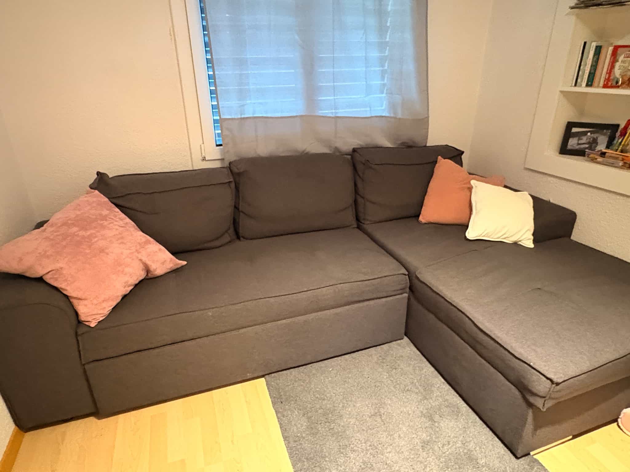Ecksofa, dunkelgrau mit Schlaffunktion