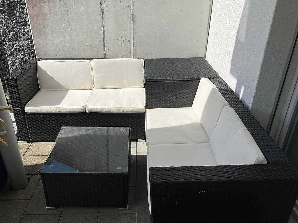 Rattanlounge schwarz