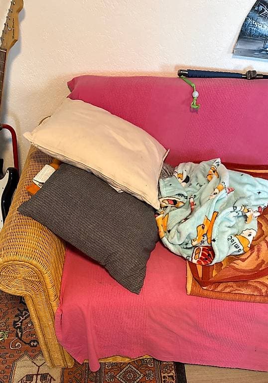 Sofa Ausklappbar mit Bodenstauraum