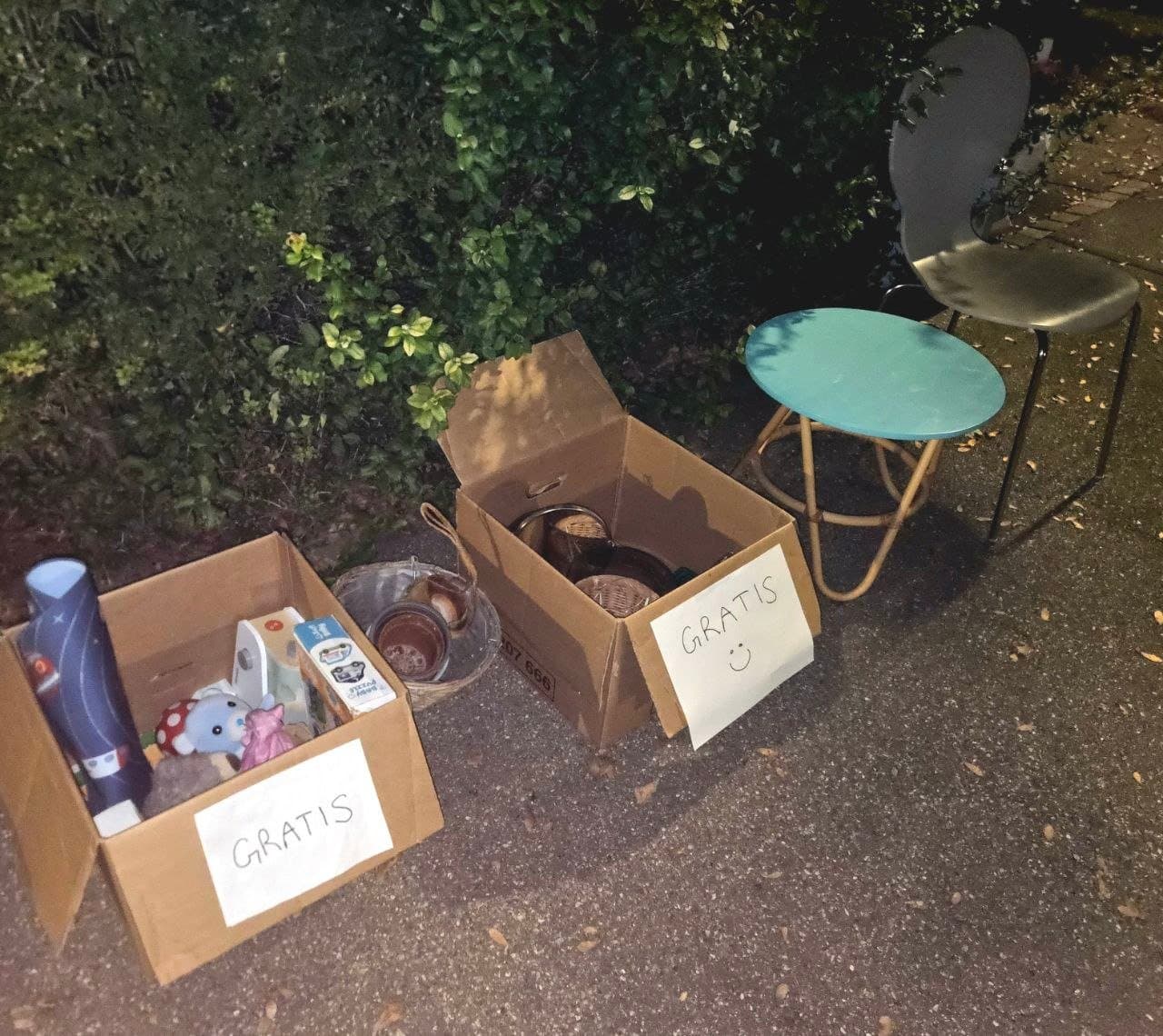 Gratis Haushaltswaren und Möbel