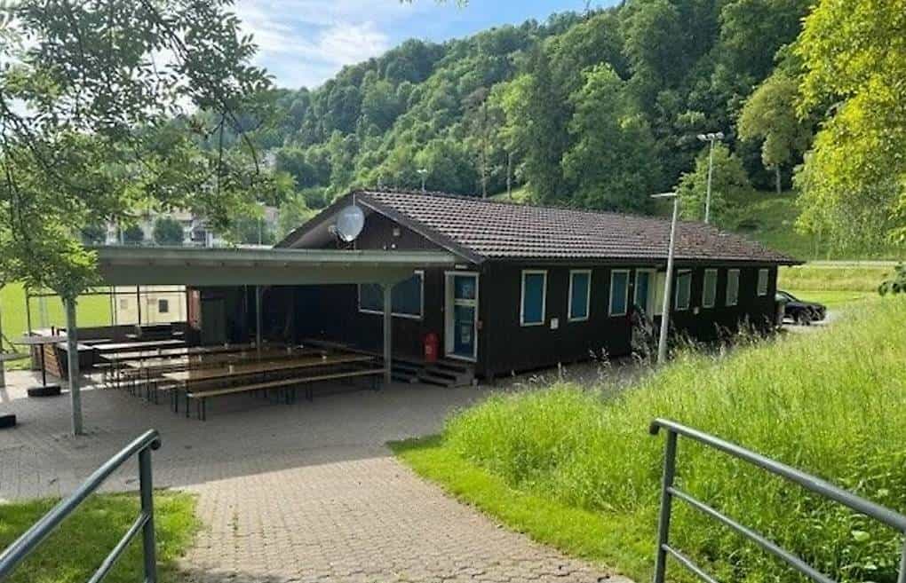 Clubhaus zu verschenken