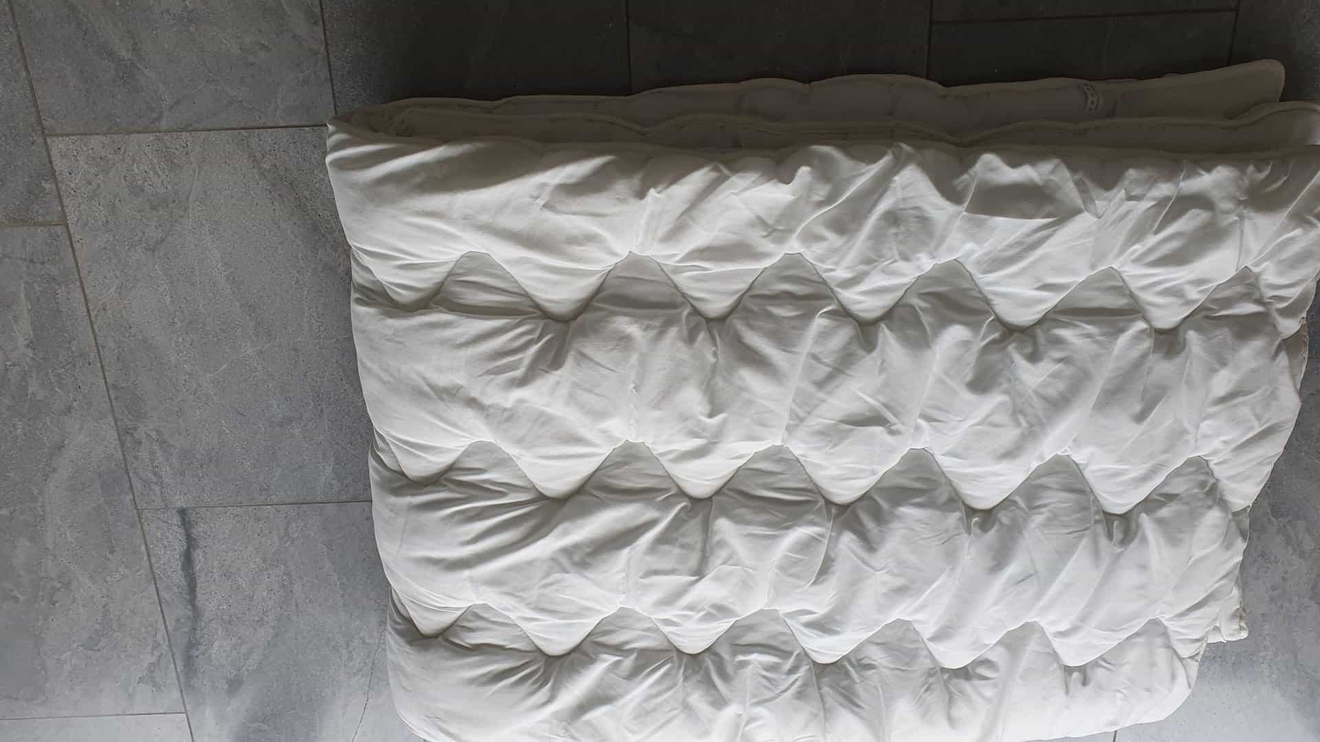 Duvet weiss, gesteppt, 160 x 200 cm, Polyester, kaum gebraucht