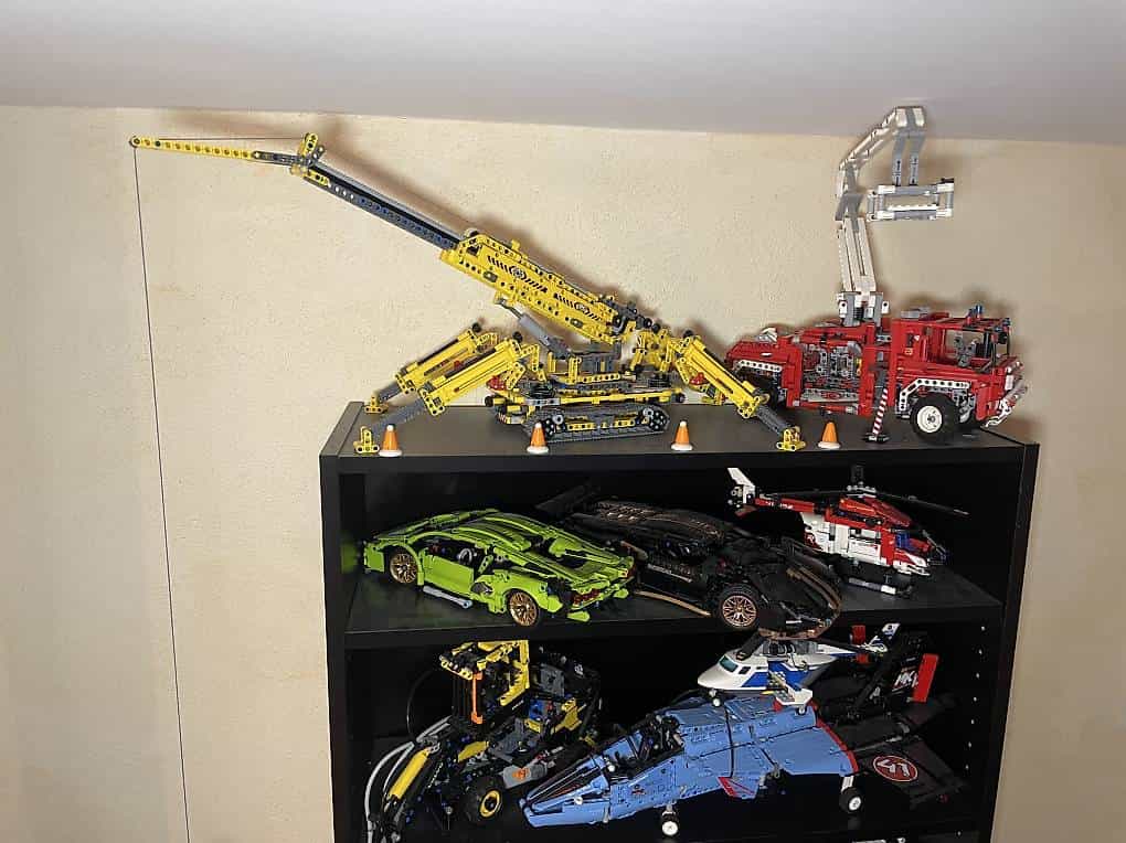 LEGO,
