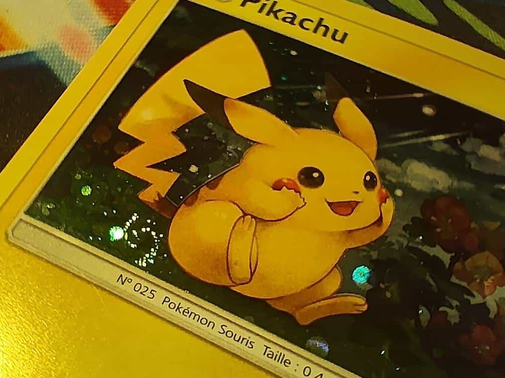 Pokémon Pikachu Promo SM86 avec swirl exceptionnel