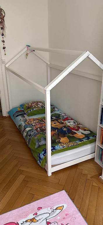 Lit cabane très bon état