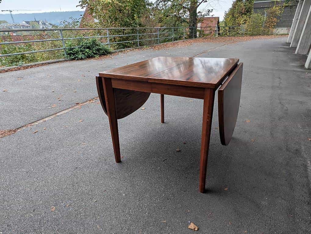 Esszimmer-Tisch erweiterbar