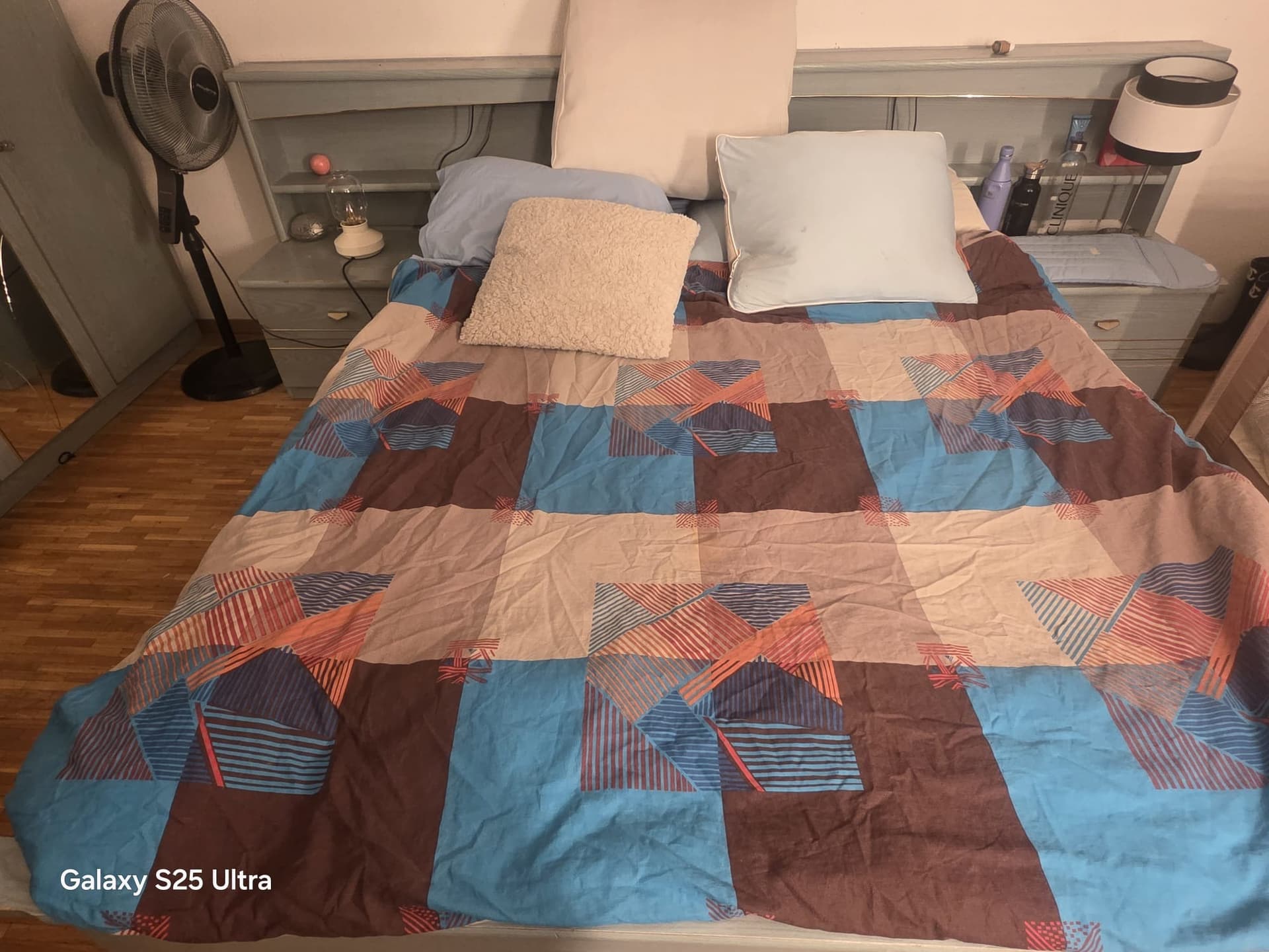 Chambre entière à donner