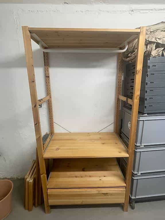 Verschenke Möbel IVAR-Regal, Metallschrank & Holzkiste