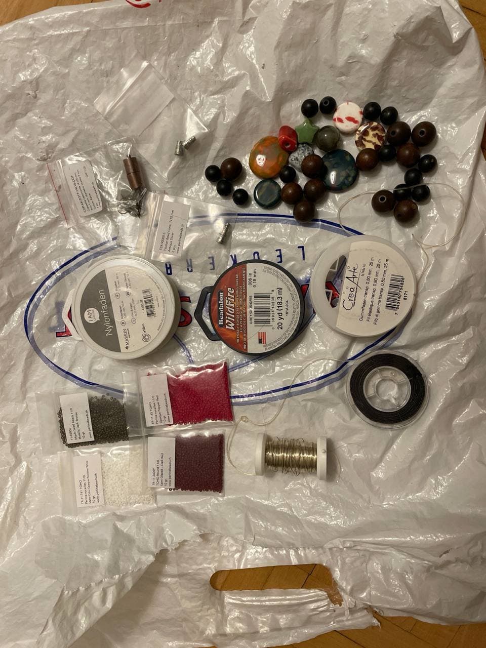 Diverse Bastelsachen & Perlen für Schmuck