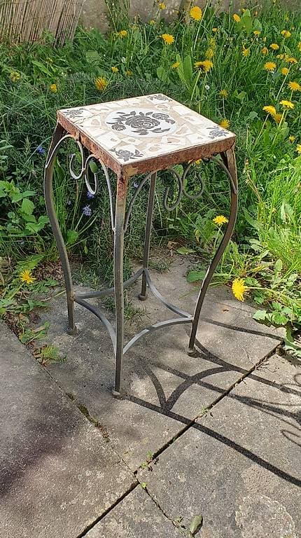 Petit meuble en mosaic