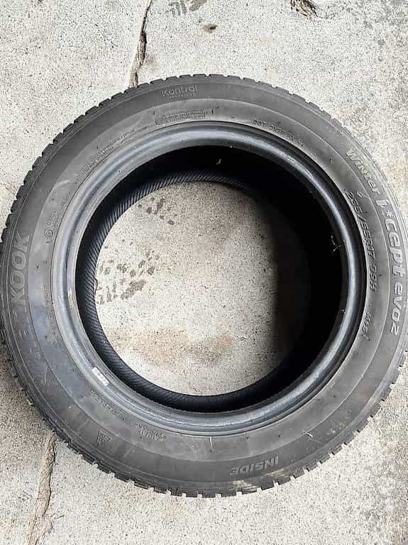 Winterreifen Hankook 235/55R17 99H