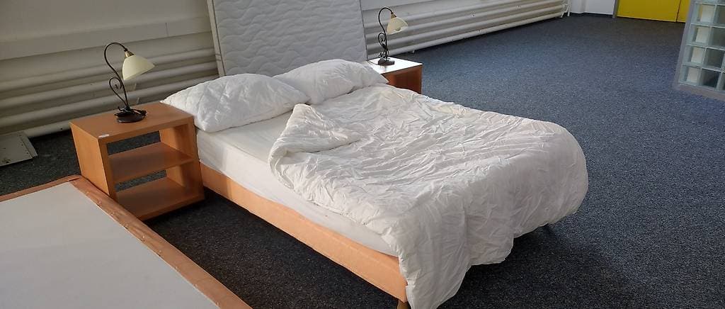 Hotelbett, inklusive Matratze