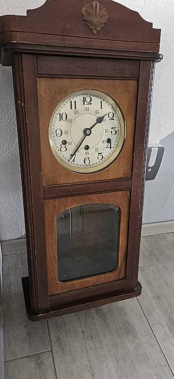 Pendule Yverdon et pendule Kienzie