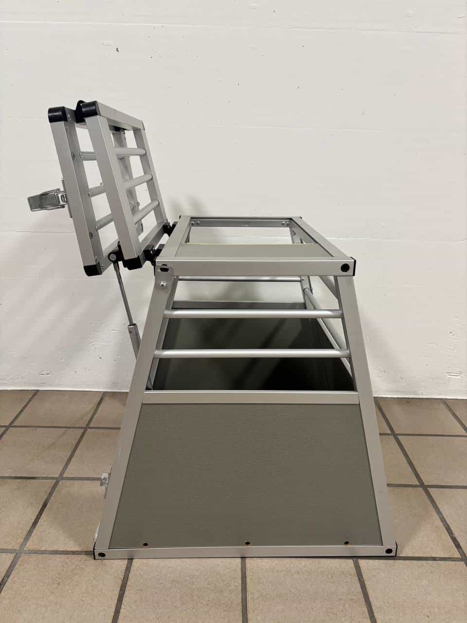 Hundebox zu verschenken