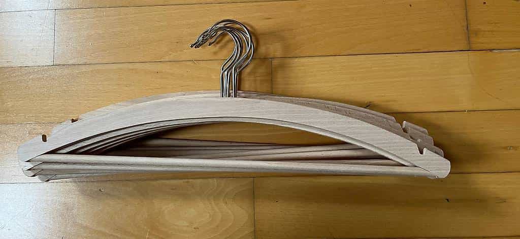 Kleiderbügel Holz