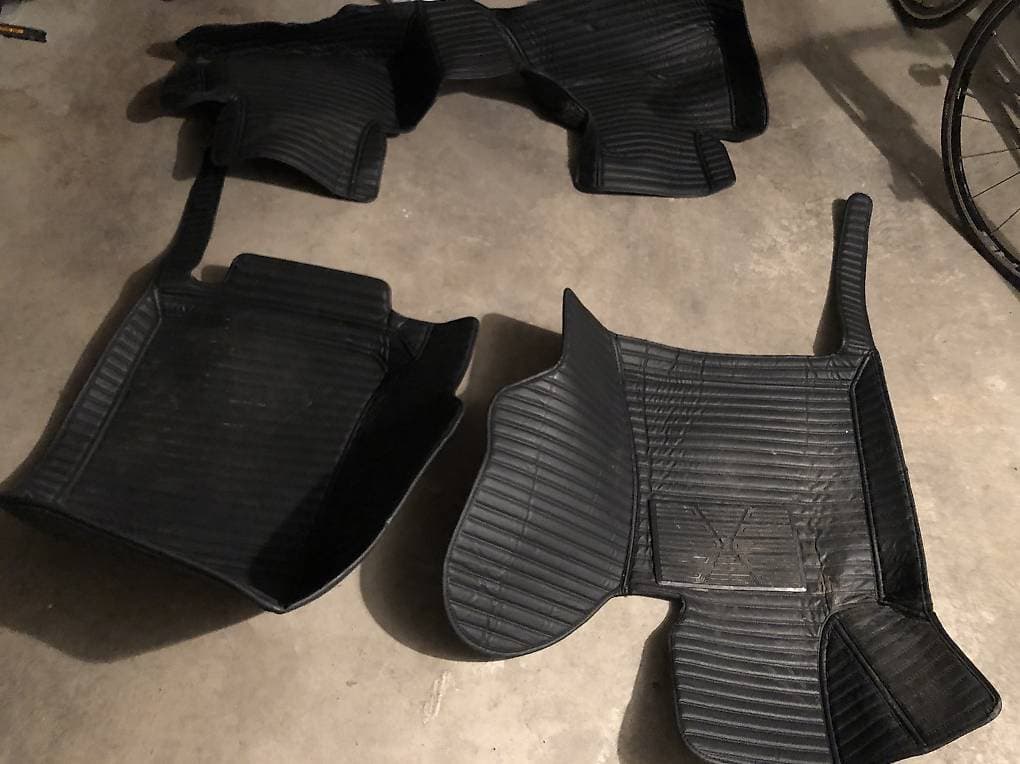 Tapis "universel" utilisé pour mercedes GLK