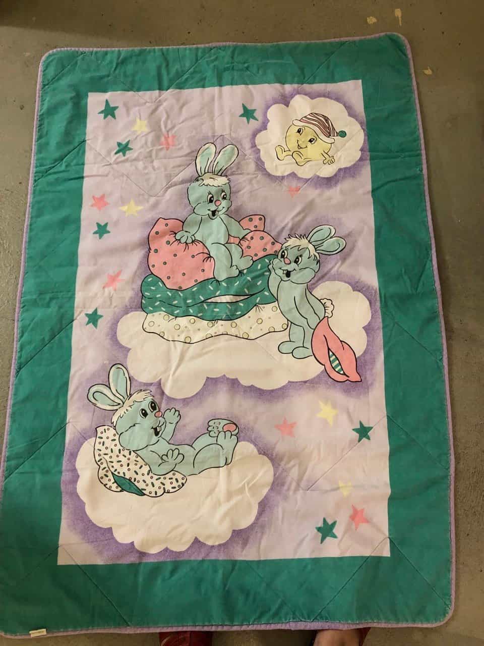 Kinderdecke mit Hasenmotiv