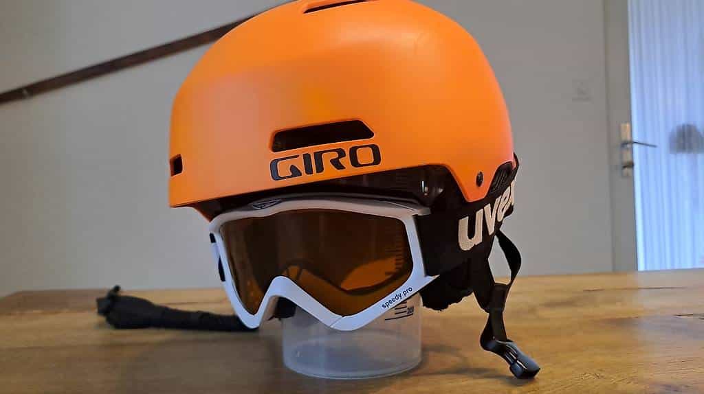 Kinderskihelm mit Brille, 52- 55.5 cm