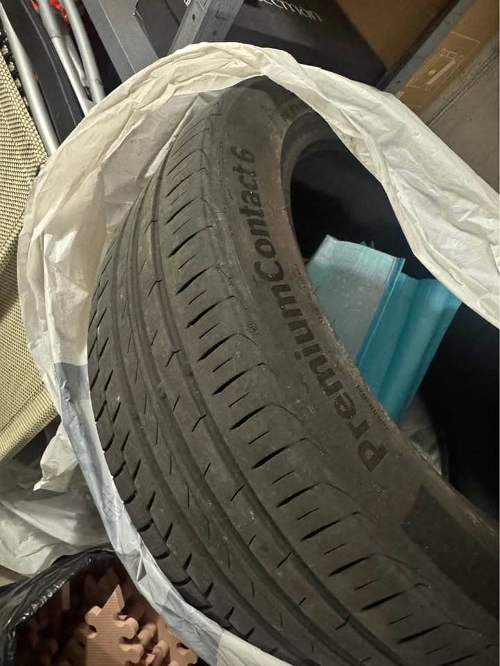 Gratis Sommerreifen 235/45/18