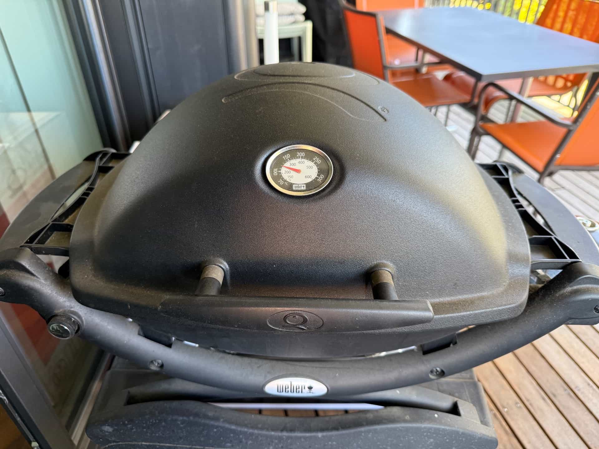 Weber Q series gas grill, black