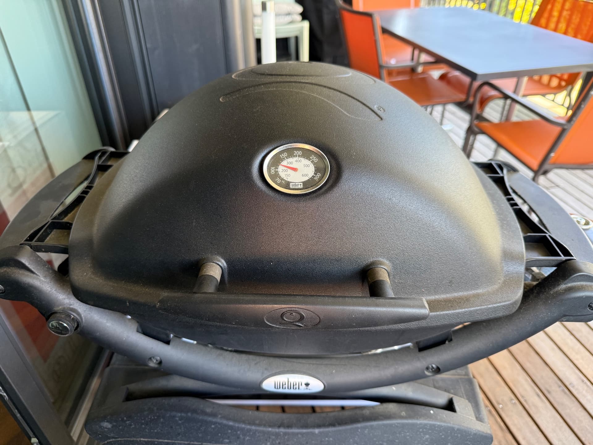 Weber Q series gas grill, black