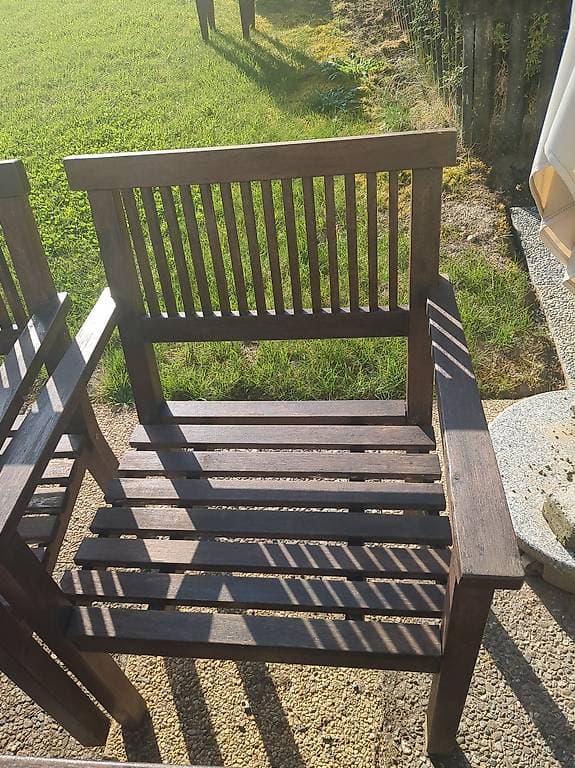 A donner 4 chaises + desserte ikea