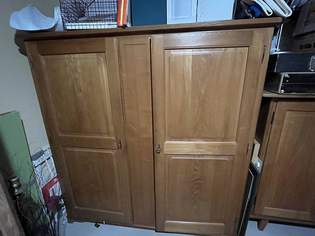 Kleiderschrank Massivholz