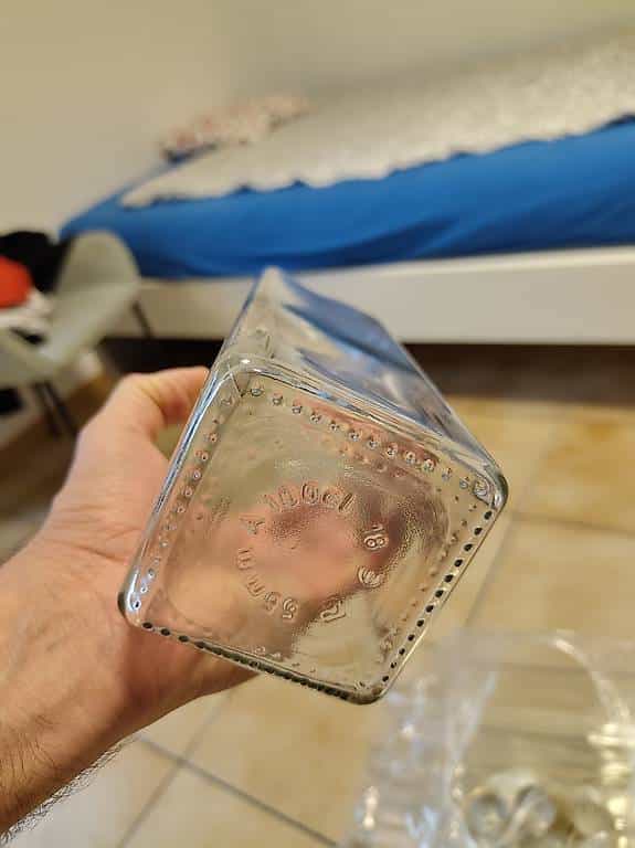 16 bouteilles en verre 100cl à fond carré