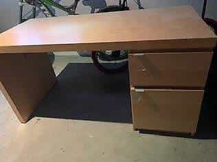 Bürotisch