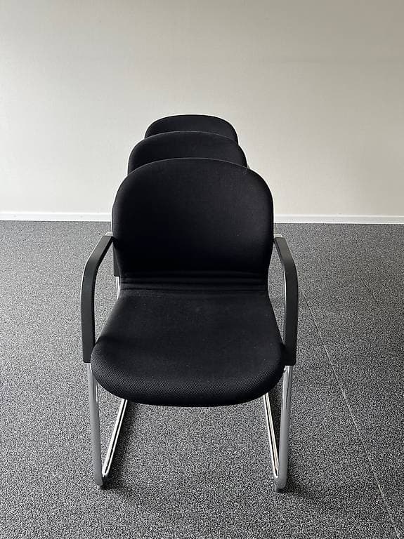 Konferenz Stühle Freischwinger, gepolstert