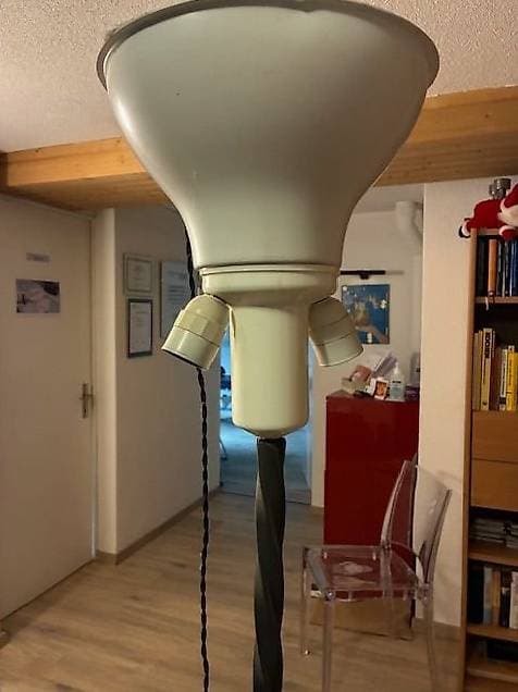 Lampenständer ohne Schirm