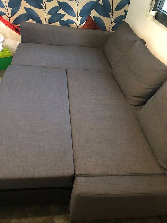 A donner Canapé lit ikea