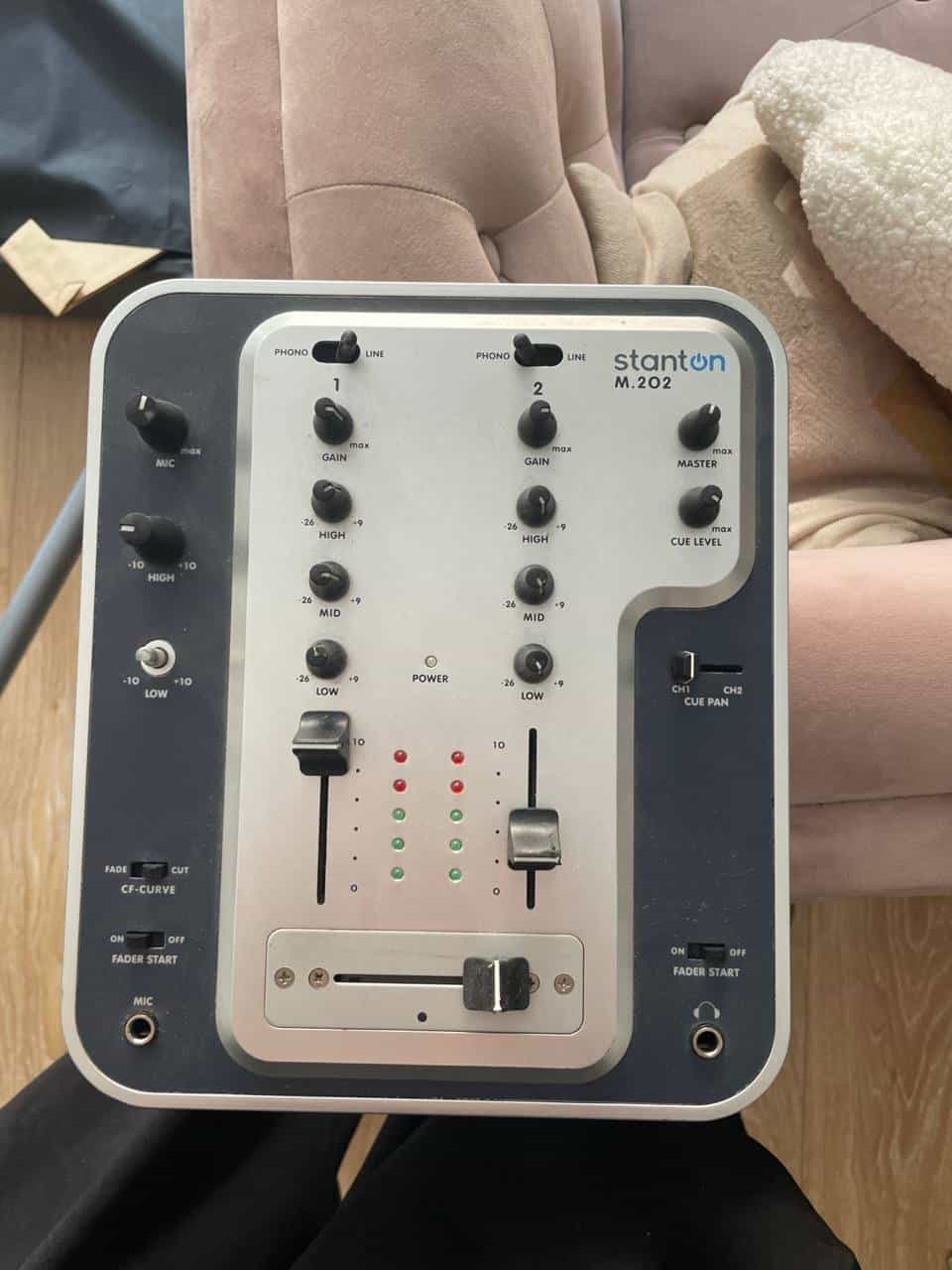 Stanton M.202 DJ Mixer