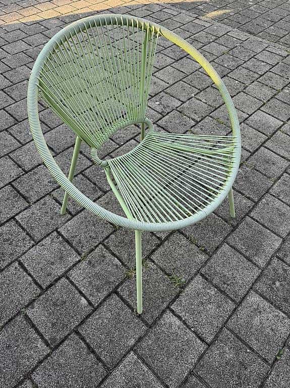 Gartenstuhl gratis abzugeben