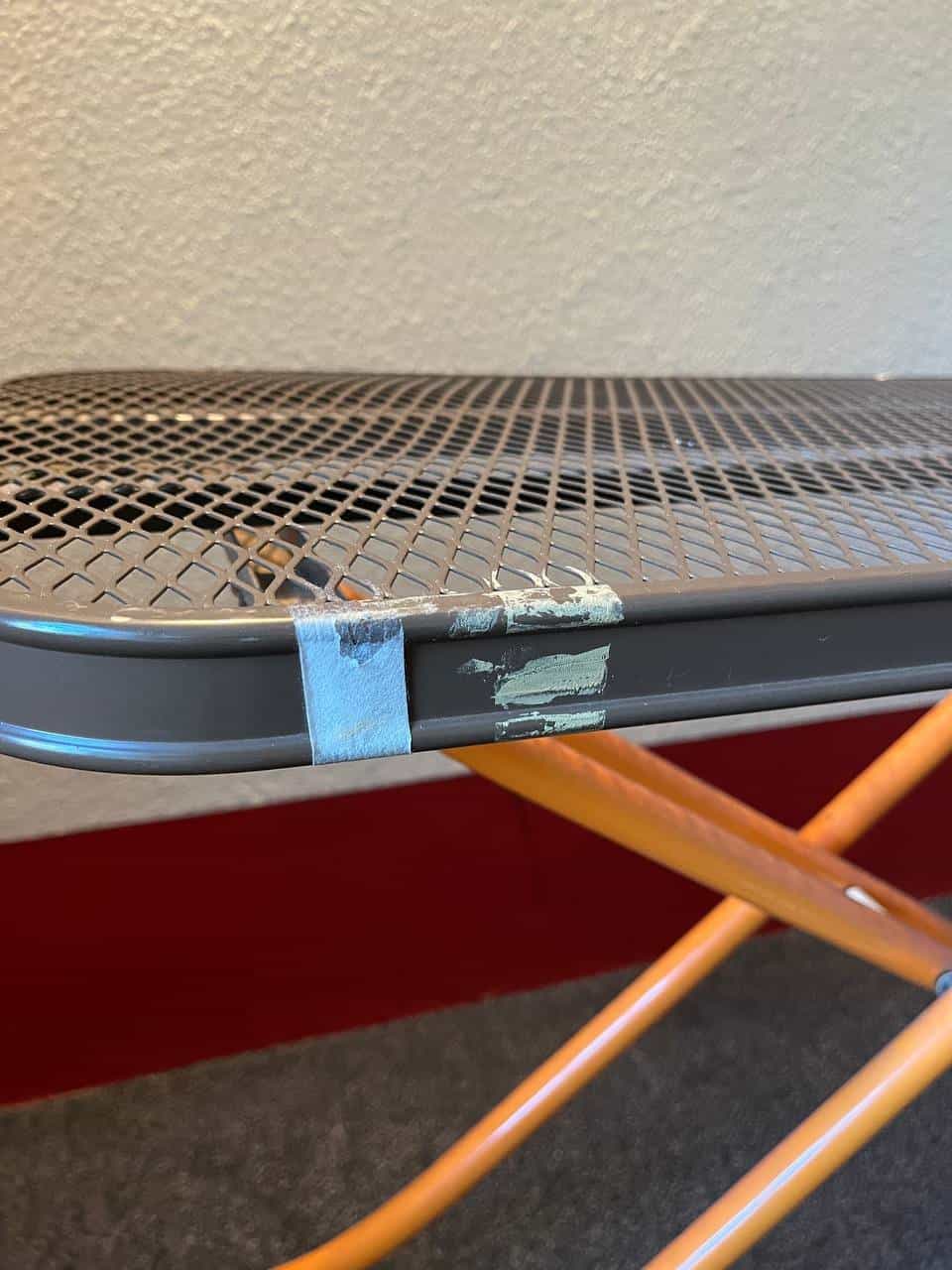 Bügeltisch aus Metall ca. 123x37cm