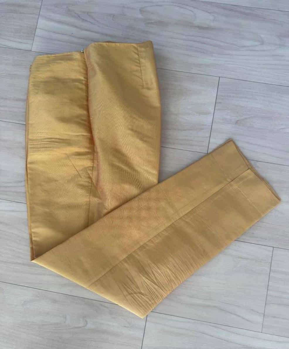 Goldene Seidenhose Grösse 38
