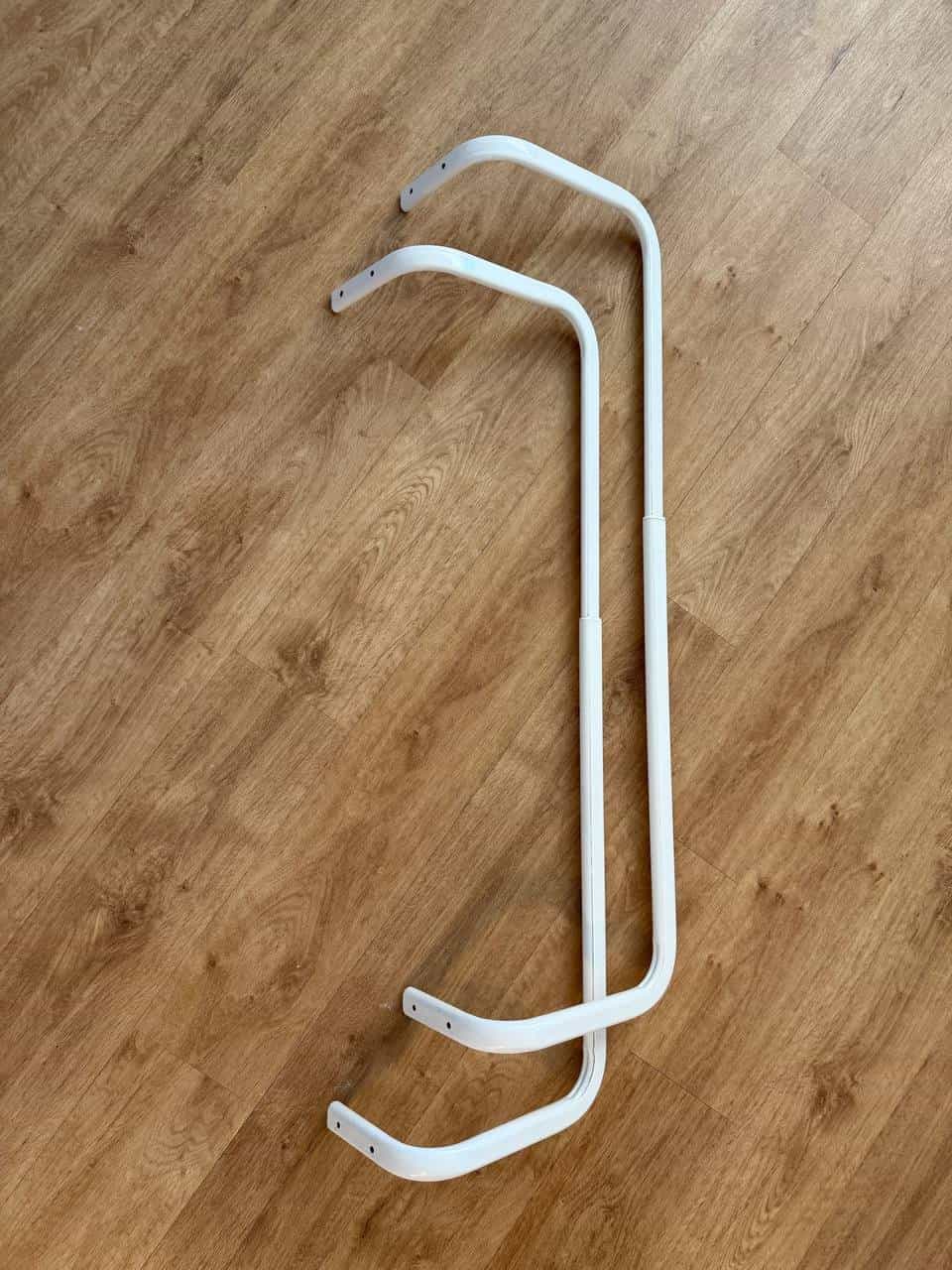 2 ausziehbare Kleiderstangen von Ikea
