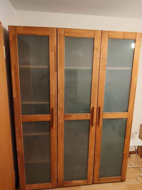 Kleiderschrank