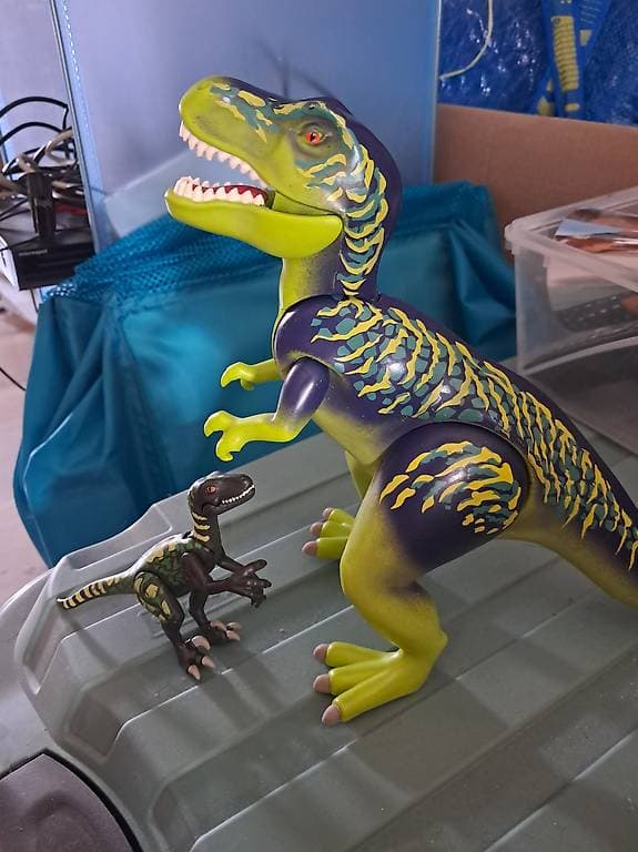 2 Dinosaurier