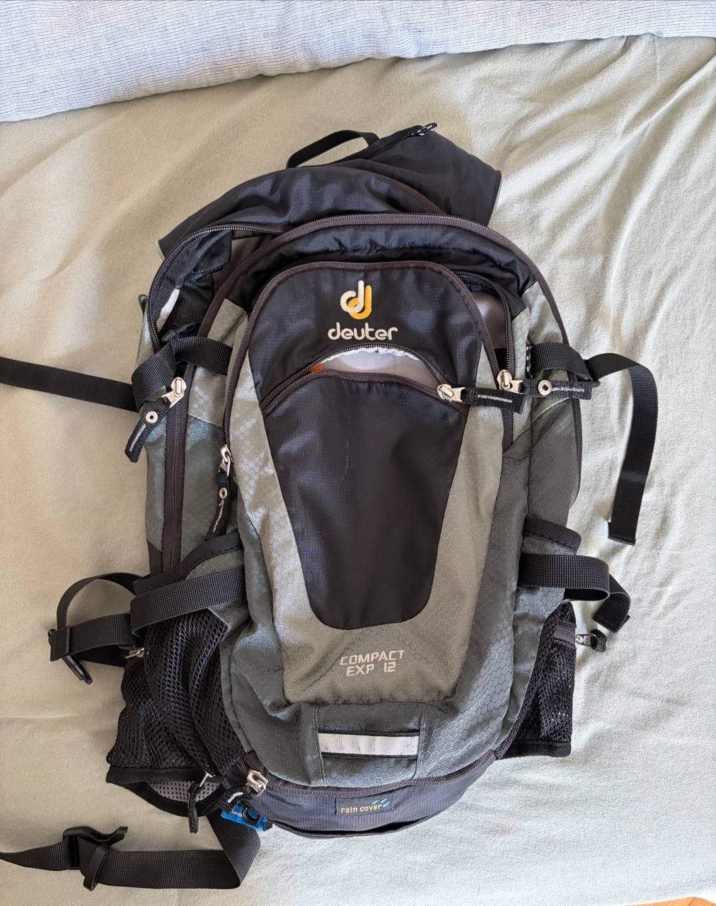 Deuter Rucksack 12 Liter mit Regenschutz