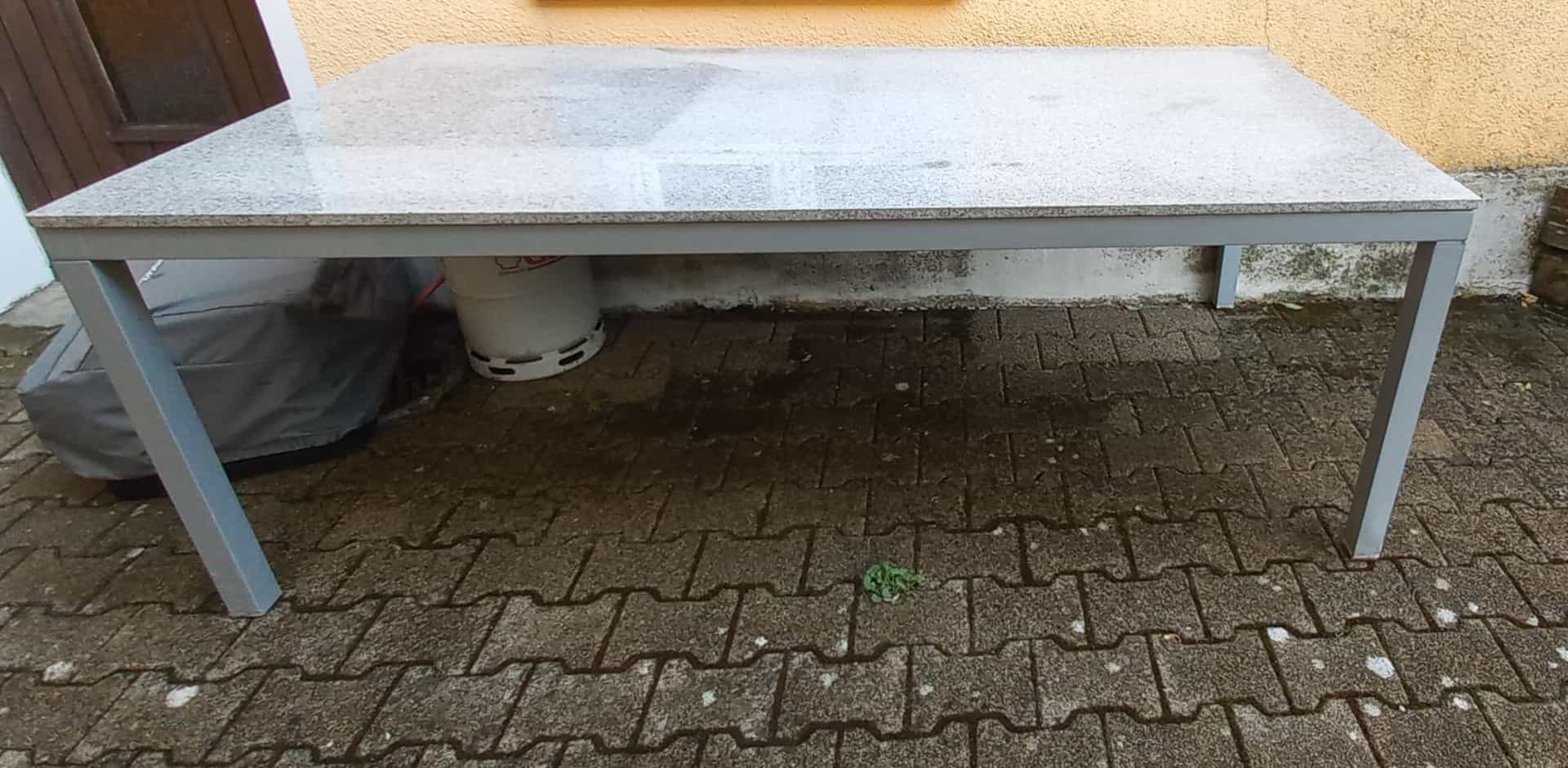 Granit Gartentisch