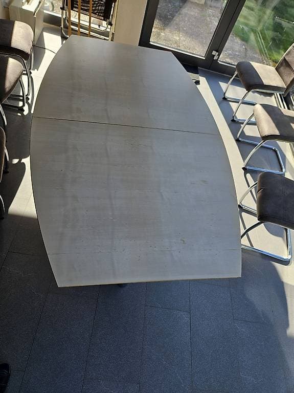 Ausziehbarer Tisch gratis abzugeben