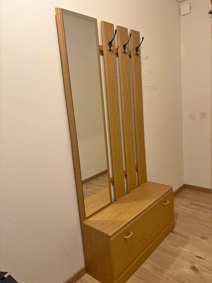 Flurmöbel für Gratis