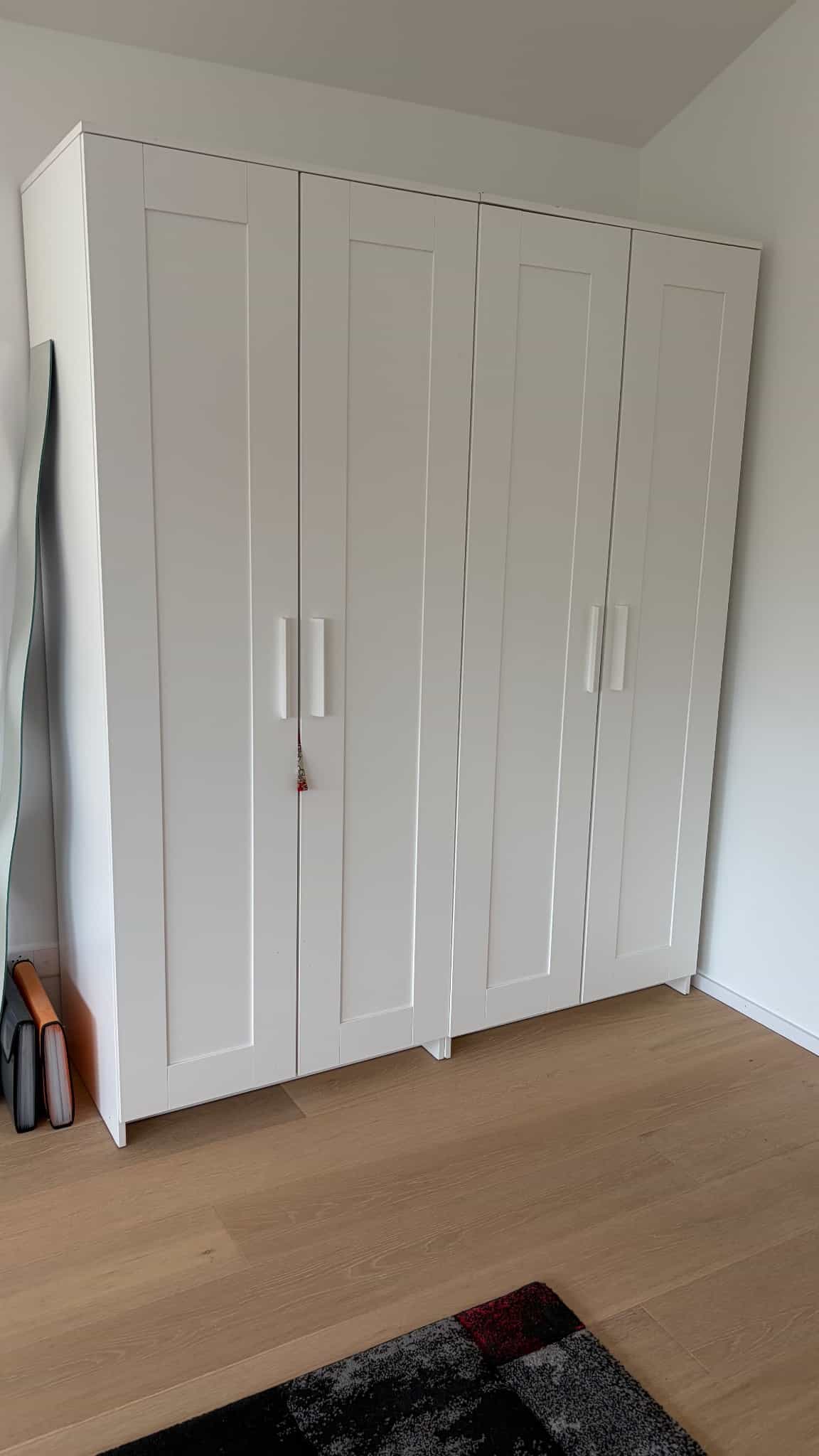 2 Kleiderschränke, Bett, Kommode IKEA Weiss