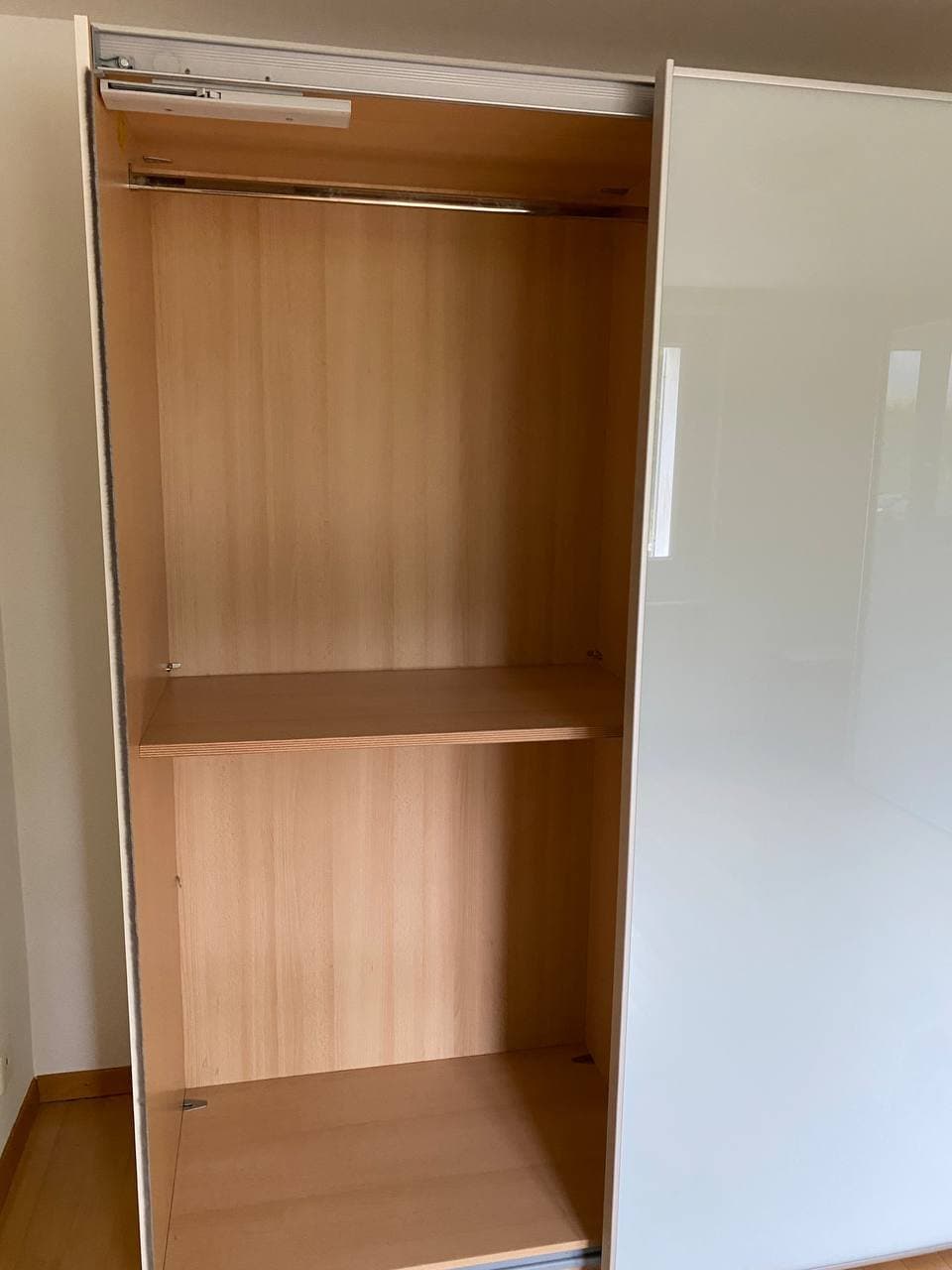 2x Schränke zu verschenken