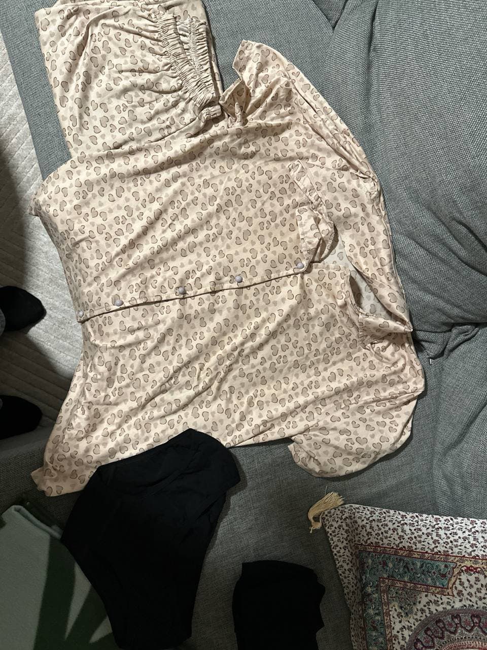 Pyjama-Set und Unterhosen (Damen M/S)