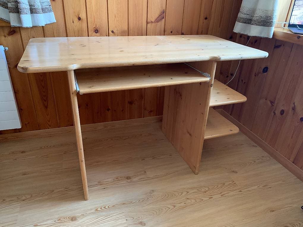 Schreibtisch für Computer