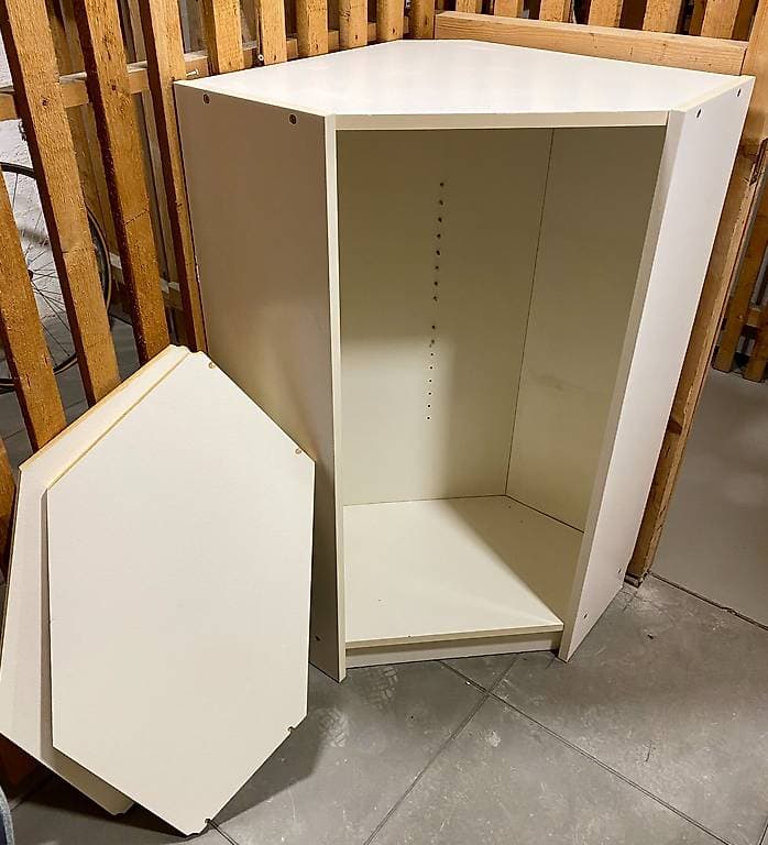 Ikea Eck Regal zu verschenken